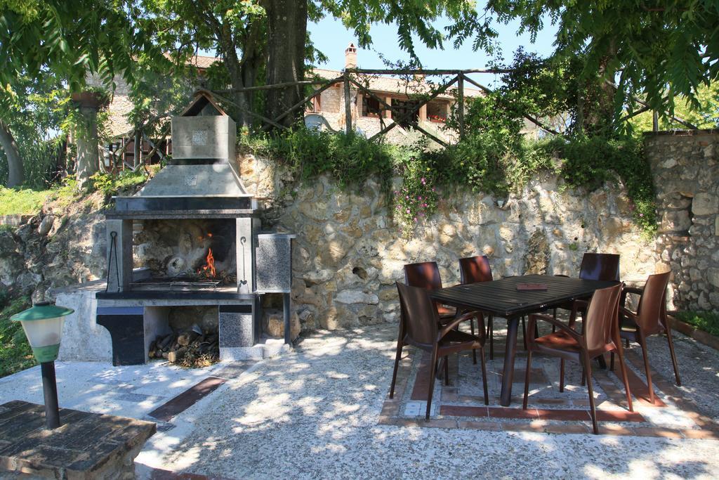Agriturismo Podere Luchiano Amelia Eksteriør bilde